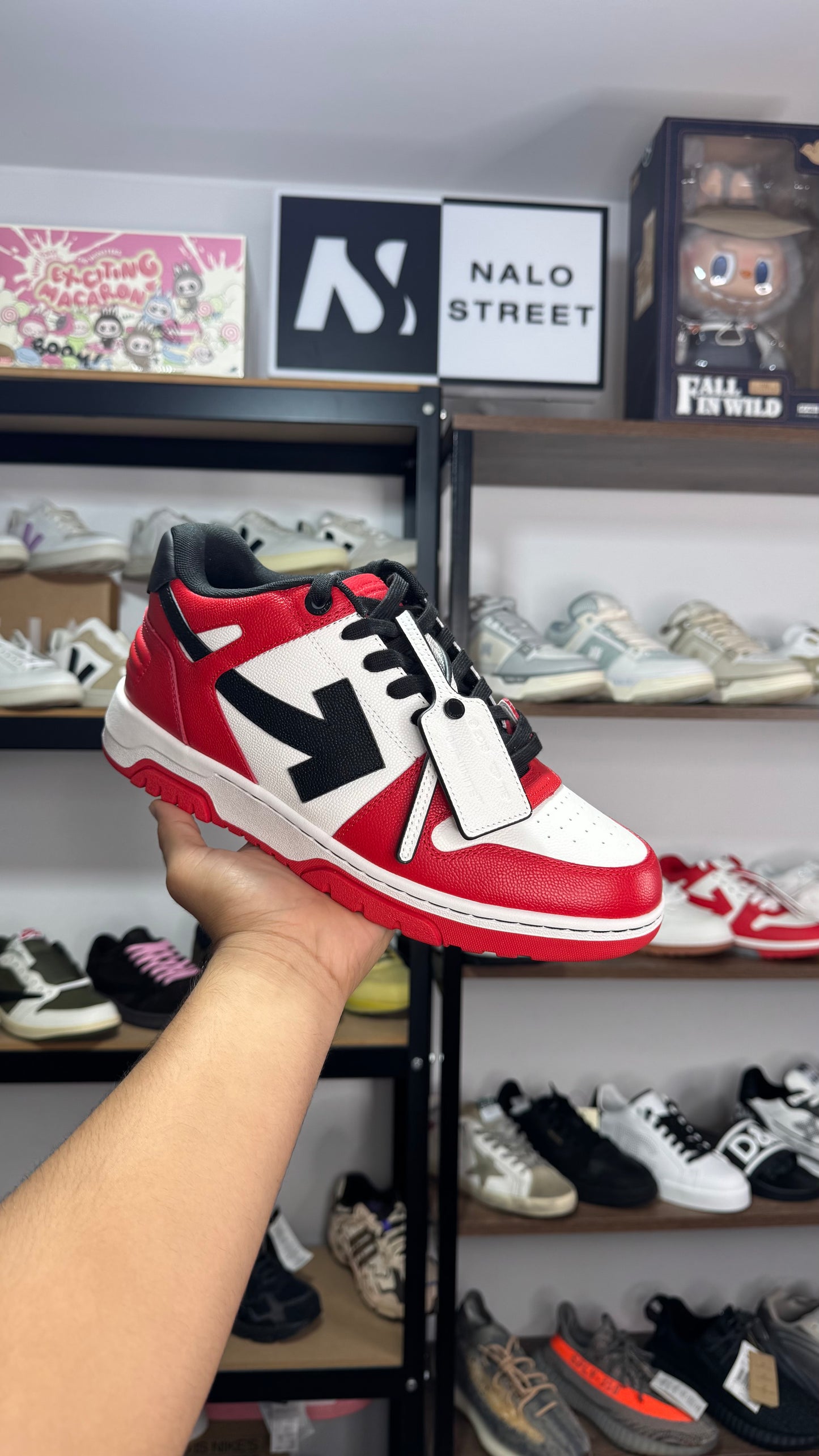 Off White